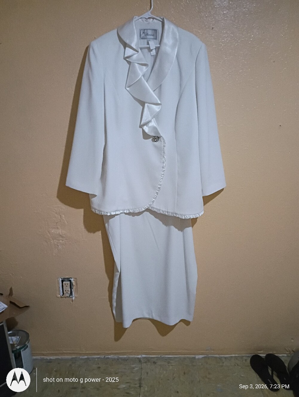 Elegant White Ruffle Detail Skirt Suit